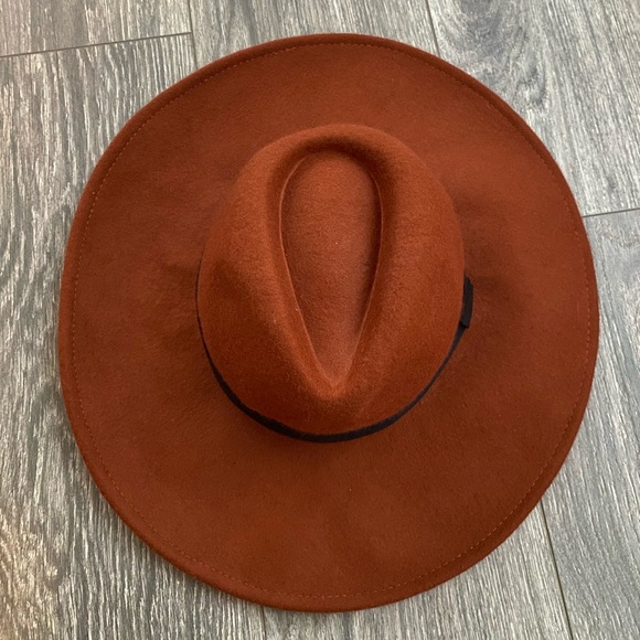 NWT! 100% Wool Wide-Brim Hat in Rust Orange/Brown